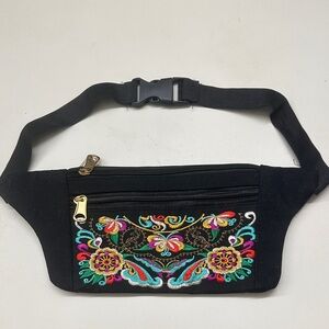 NWOT Embroidered Black Fanny Pack / Waist Bag